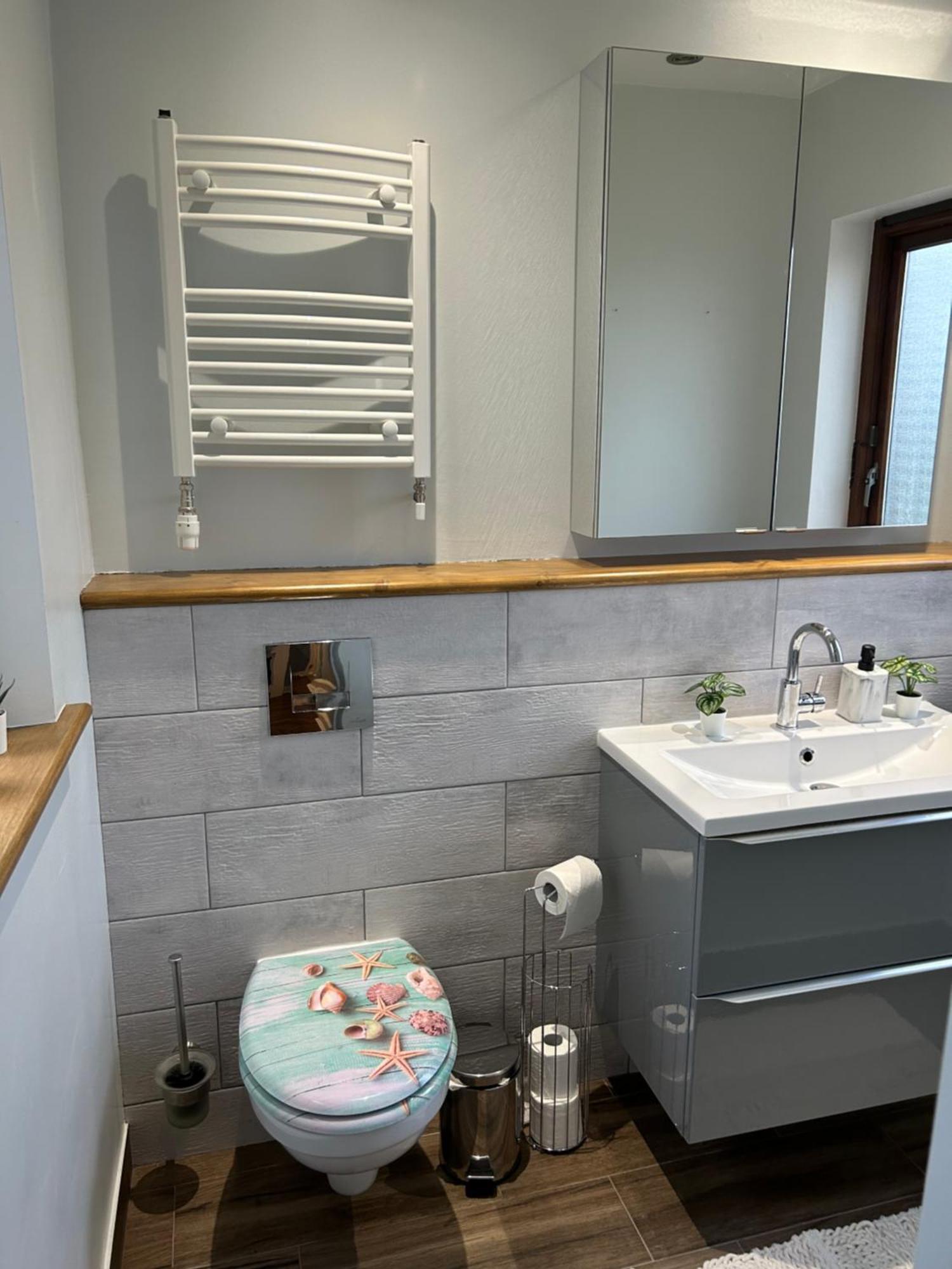 Blush Jungle - Homestay Dublin Eksteriør bilde